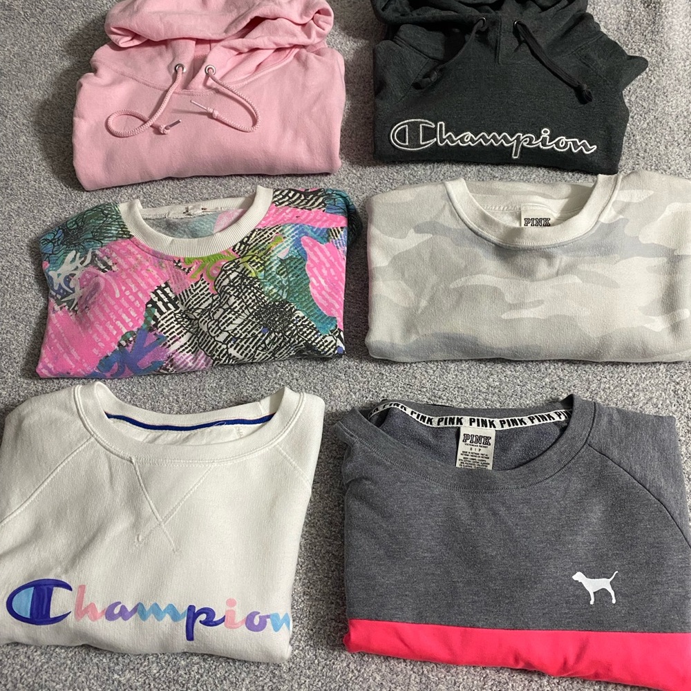 SOLD!!!!!! SIX Women’s Sweatshirts Bundle